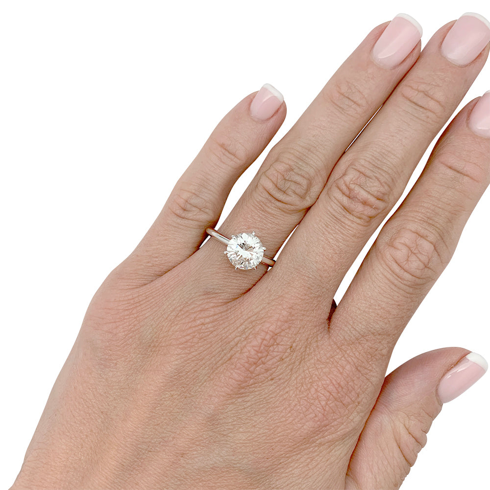 Solitaire platine et diamant, 2,23 carats. 8