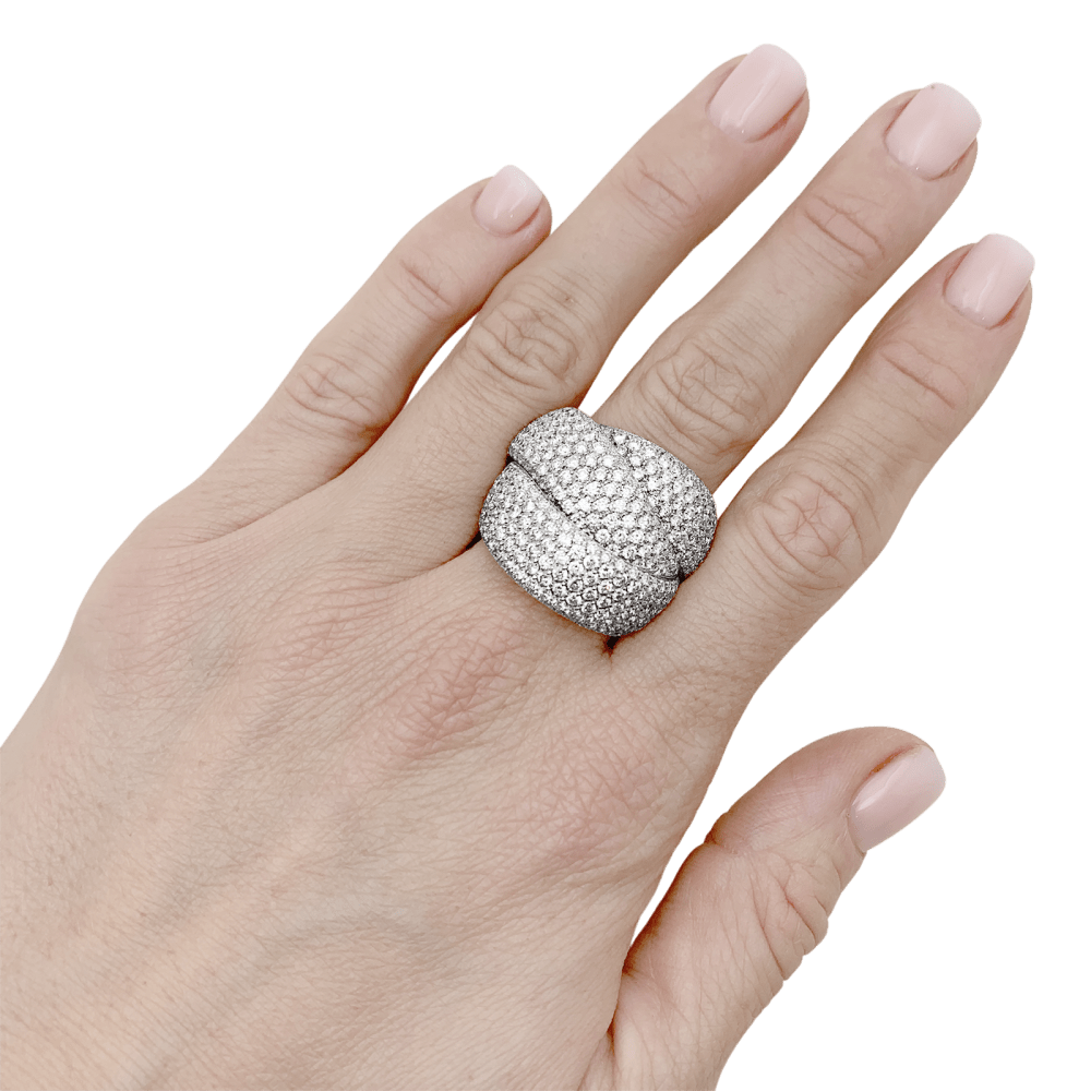 Bague pavage diamants, or blanc. 4