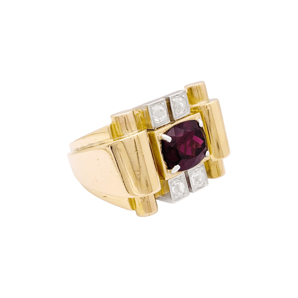 Bague "tank", deux tons d'or, grenat et diamants. 2