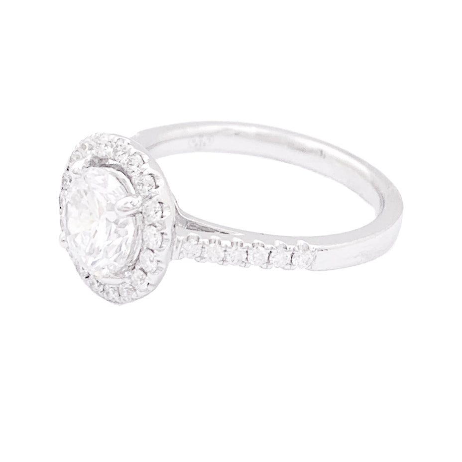 Bague diamant 1,26 ct à entourage, or blanc. 7