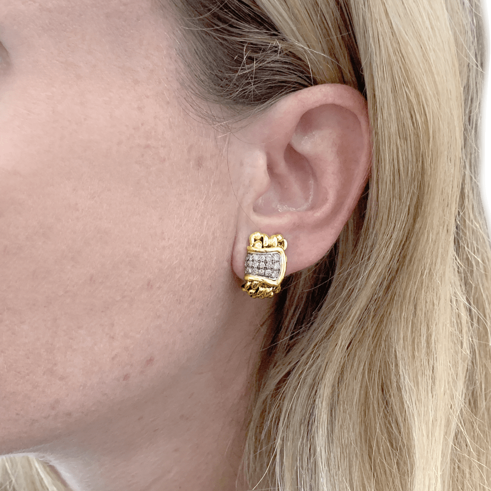 Boucles d'oreilles "Mailles" vintage deux tons d'ors et diamants.  6