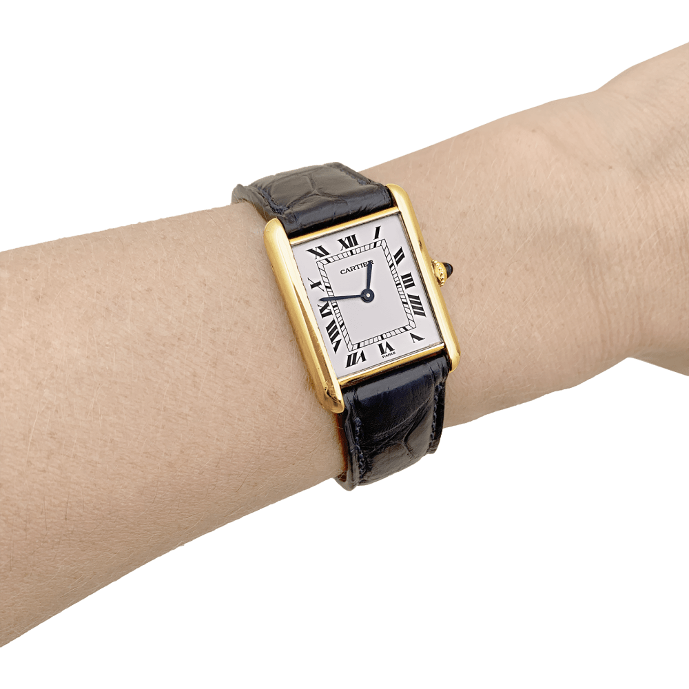 Montre Cartier, "Tank Louis Cartier", or jaune, bracelet cuir.  5