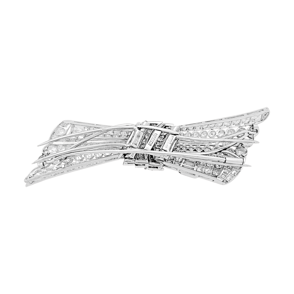 Broche double-clip, "Noeud", or blanc, platine et diamants.  3