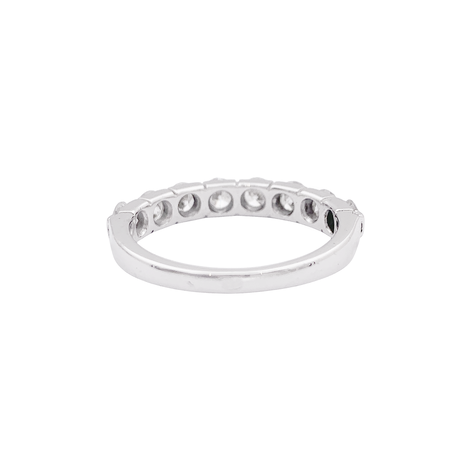 Demi-alliance or blanc et diamants. 2