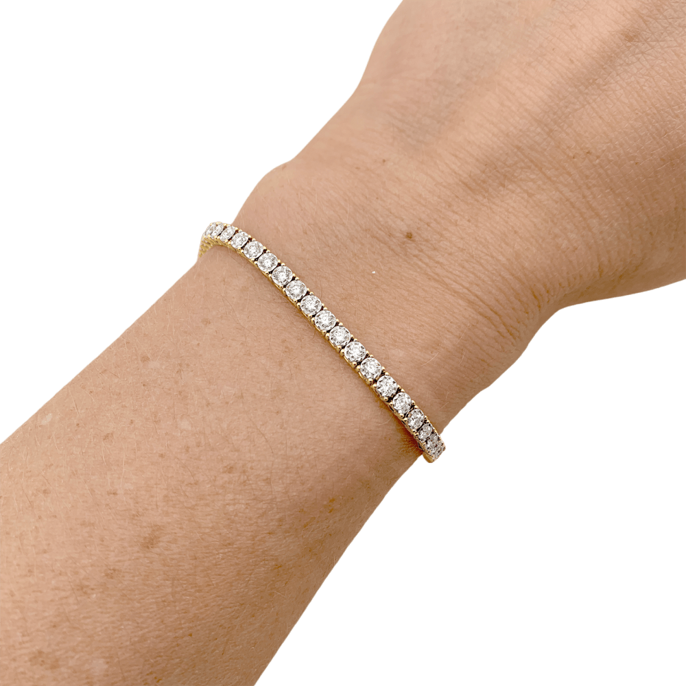 Bracelet ligne deux ors, diamants, 2 carats.  5