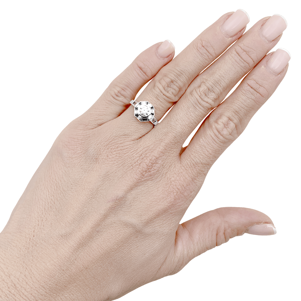 Bague Mellerio en platine et diamants.  6