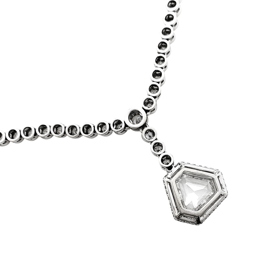 Collier cravate diamants. 8