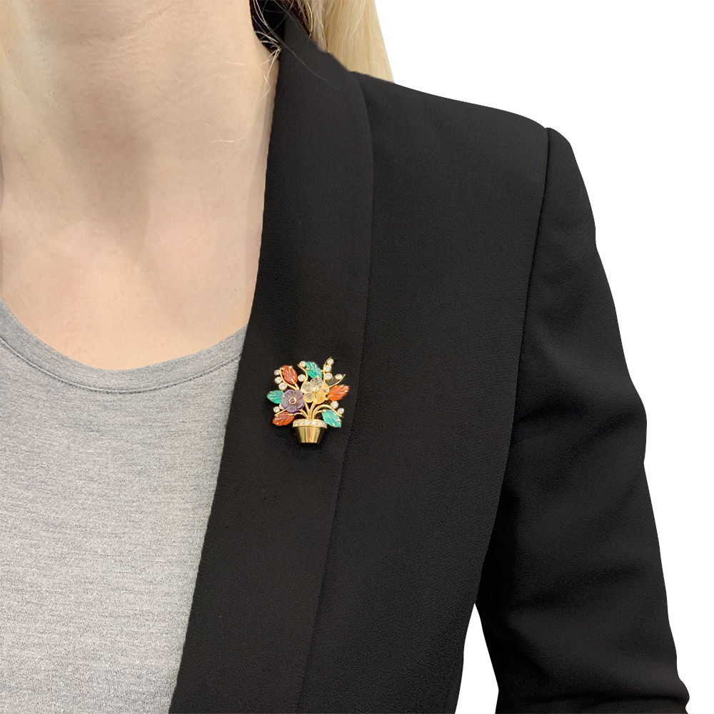 Clip "Fleurs" or jaune, diamants, rubis, pierres de couleur. 4