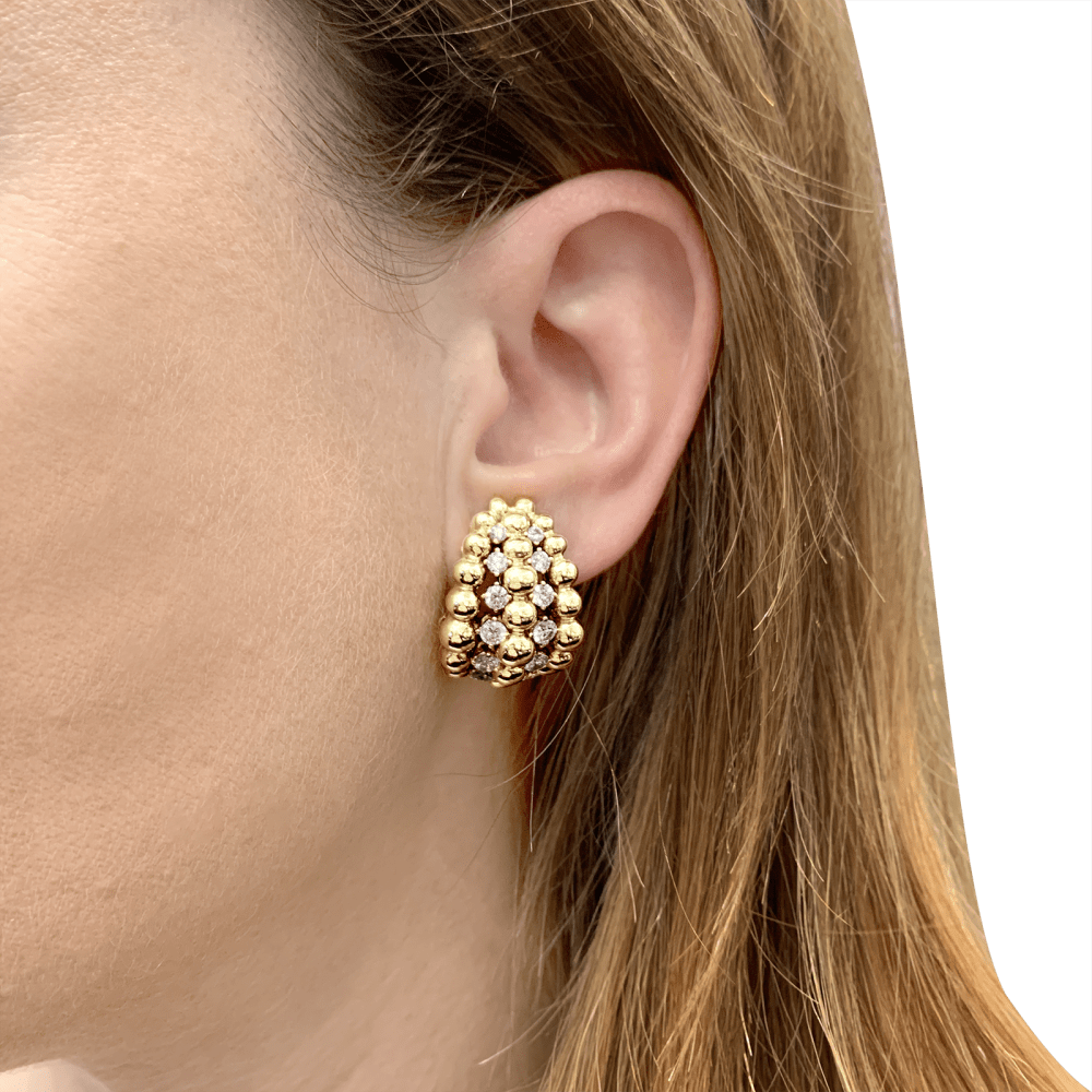 Boucles d'oreilles Boucheron, "Grain de raisin" en or jaune et diamants.  7