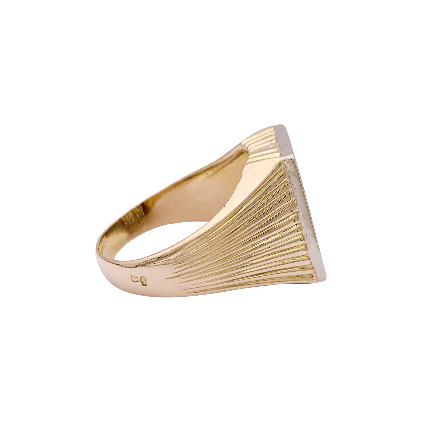 Bague chevalière or jaune, diamants. 3