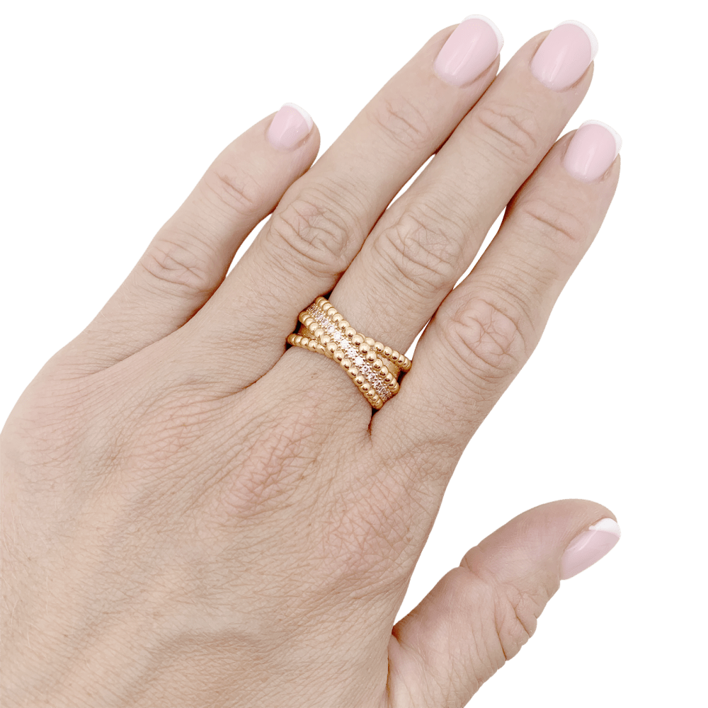 Bague VAN CLEEF ET ARPELS,"Duo Perlée", or rose, diamants.  5