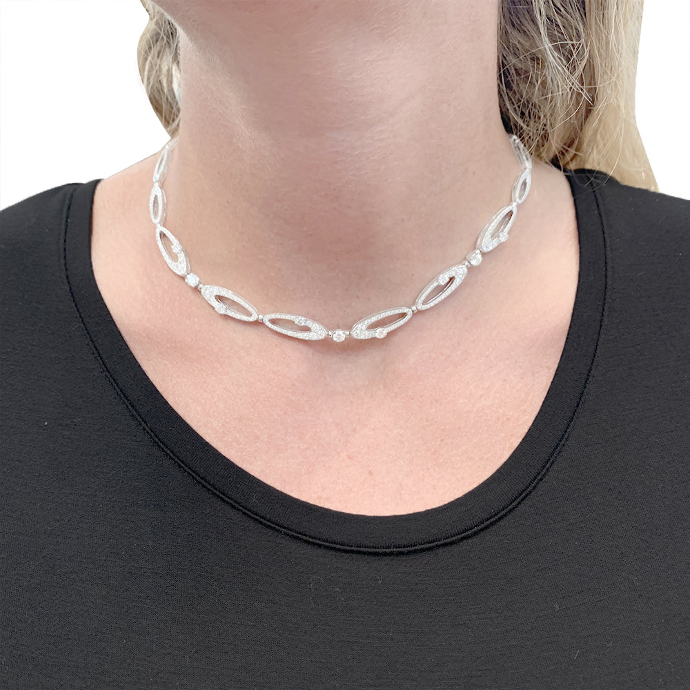 Collier Bulgari "Elisia", or blanc et diamants. 4