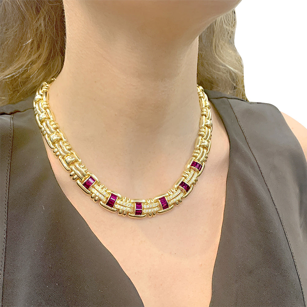 Collier Wempé en or jaune serti de rubis et de diamants. 7