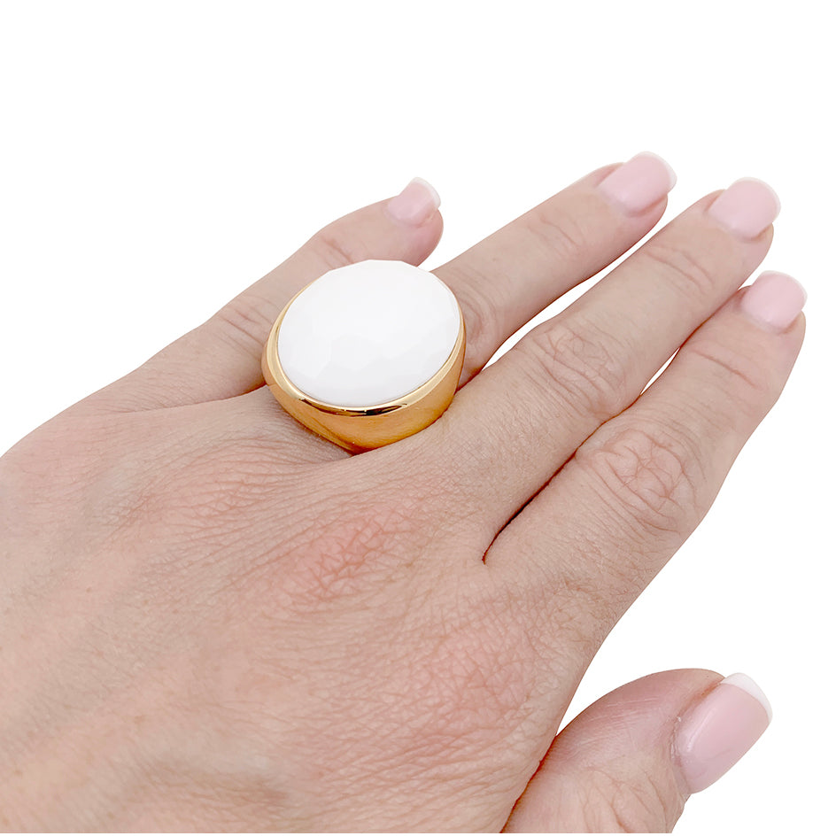 Bague Pomellato "Victoria" or jaune, cacholong. 2