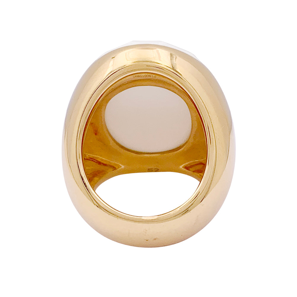 Bague Pomellato "Victoria" or jaune, cacholong. 5