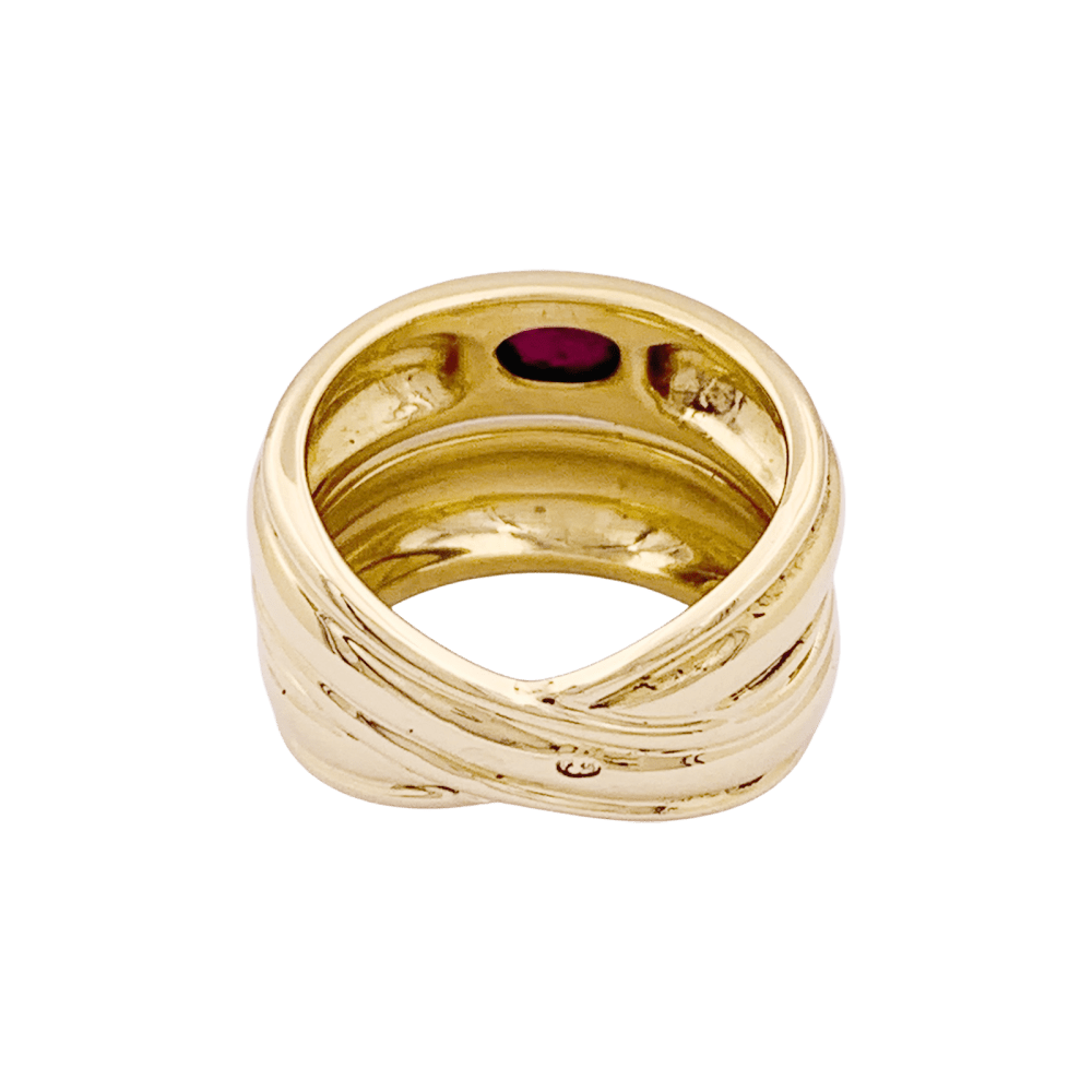 Bague BOUCHERON or jaune, rubis cabochon. 4