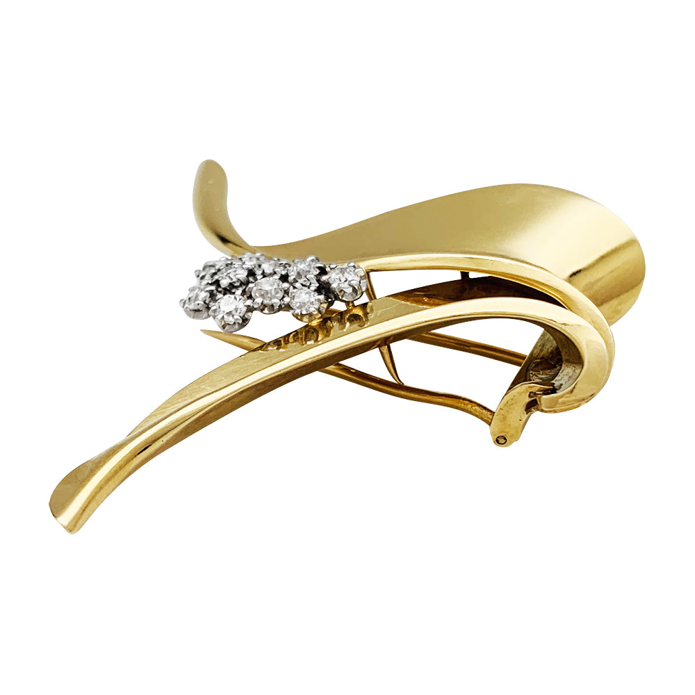 Broche Fontana en or jaune 750/000 et platine 950/000 sertie de 10 diamants taille ancienne. Poids brut : 11,4 grammes. 3