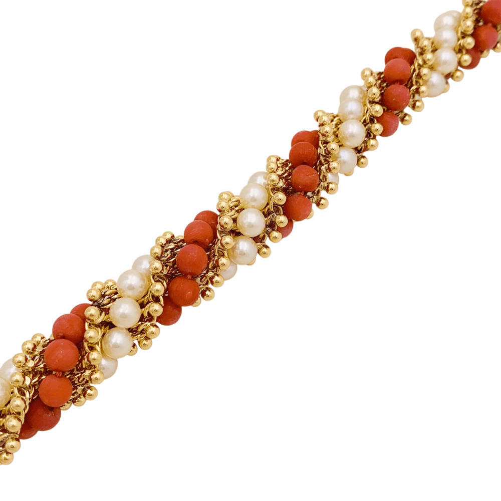Bracelet Van Cleef & Arpels, "Twist", or jaune, corail, perles. 3