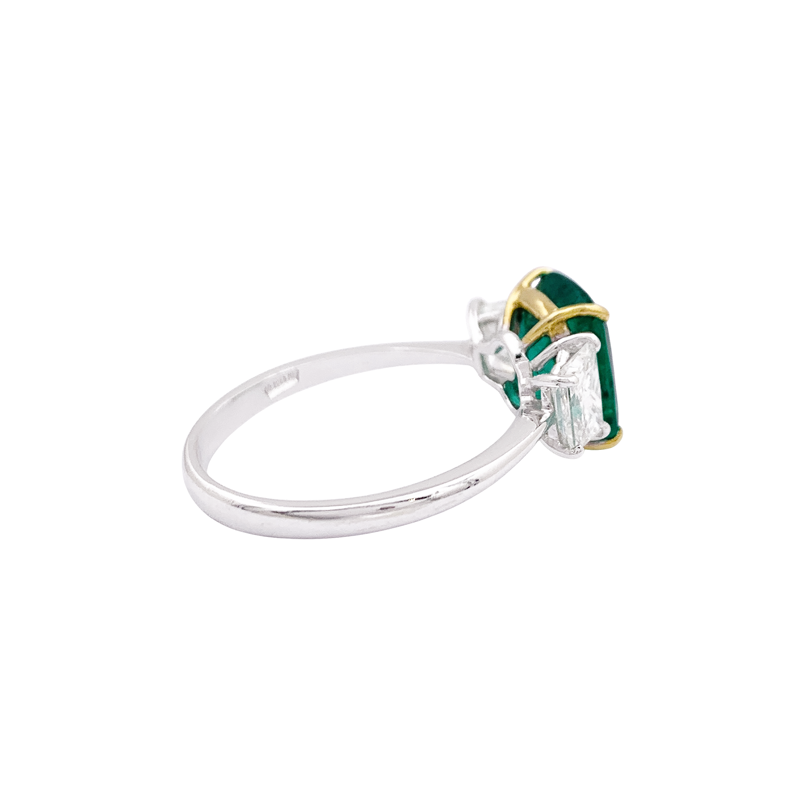 Bague émeraude, deux ors et diamants. 4