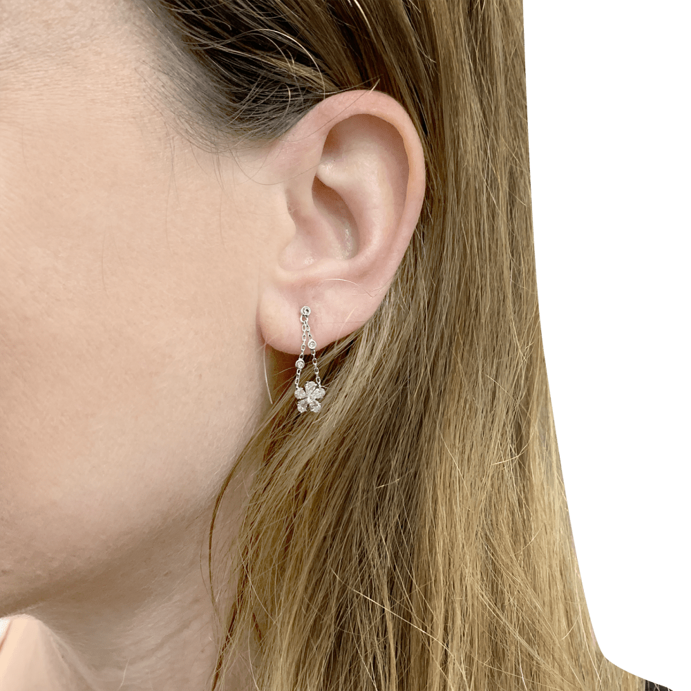 Boucles d'oreilles Messika , "Spring" or blanc, diamants.  7