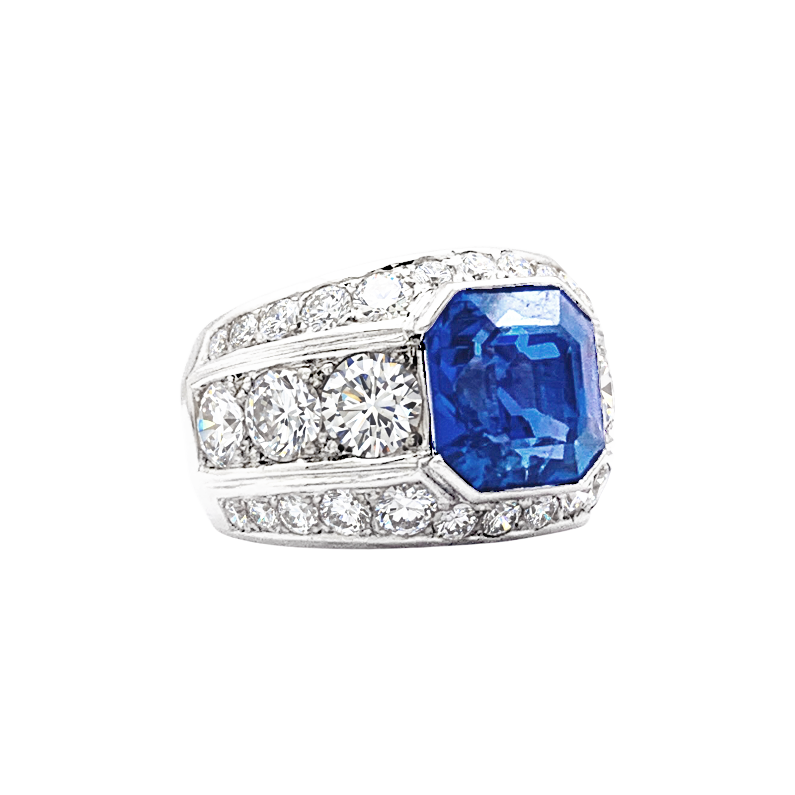 Bague platine, saphir et diamants.