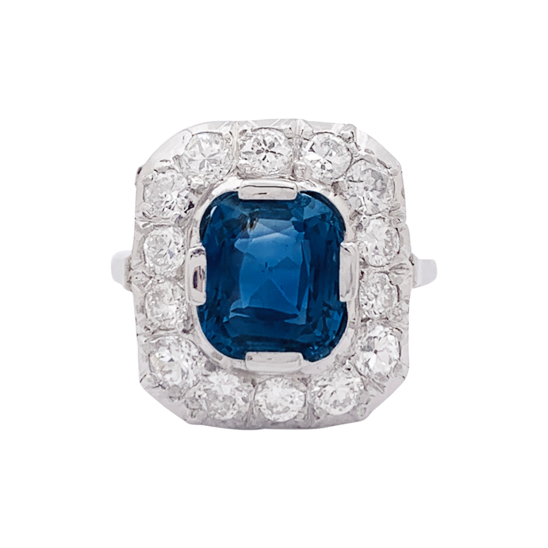 "Pompadour" ring in platinum, white gold, sapphire, diamonds.