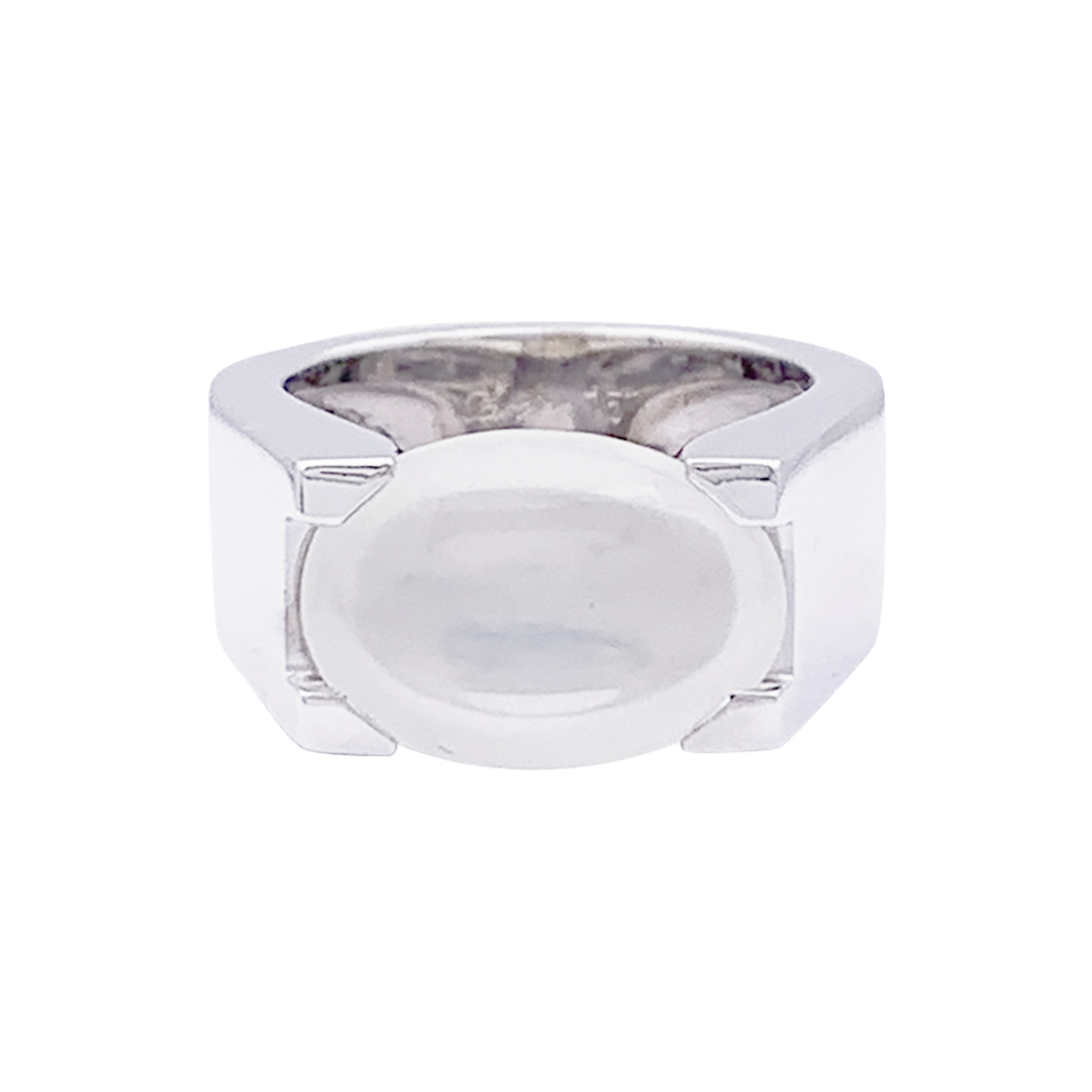 Bague Cartier, "Tankissime" or blanc, pierre de lune.