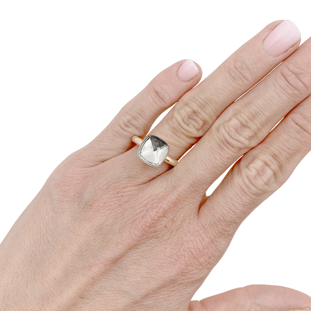 Bague Pomellato, "Nudo Classique", deux ors et topaze blanche.  5