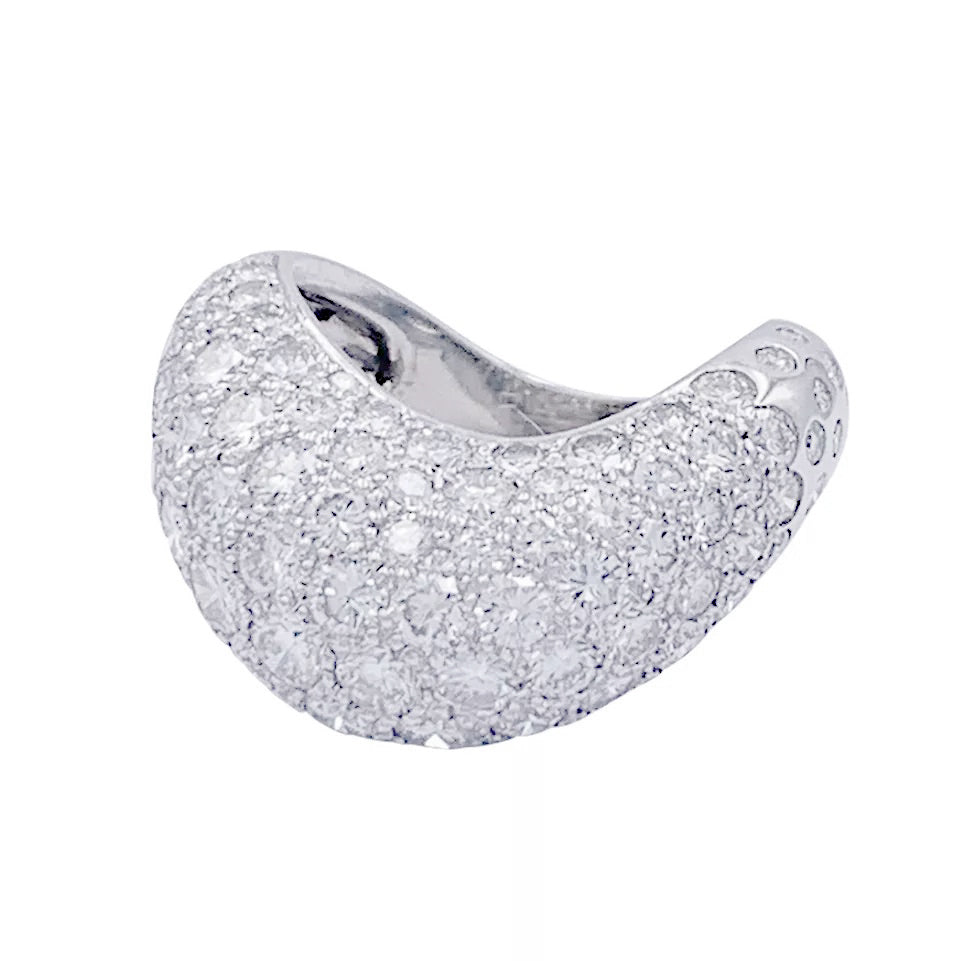 Bague Fred, "Mouvementée", or blanc, diamants. 2