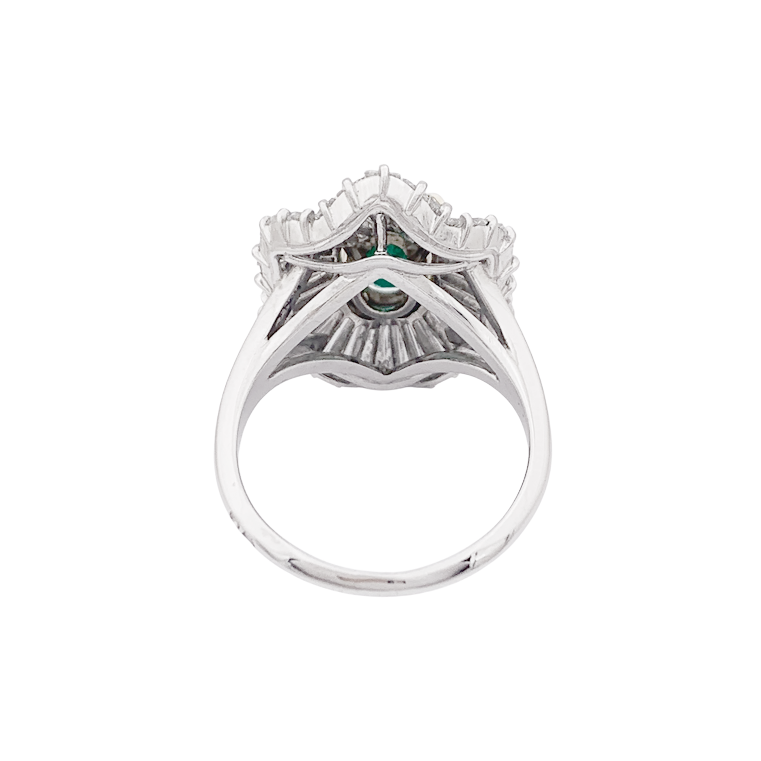Bague "Jupe" platine, or jaune, diamants, émeraude. 3