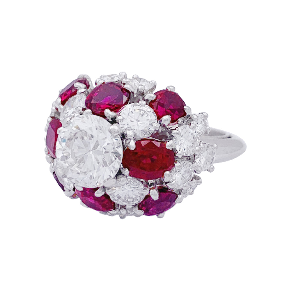 Bague platine, diamants, rubis. 1