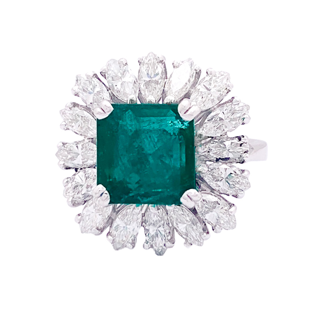 Bague or blanc, diamants, émeraude. 7