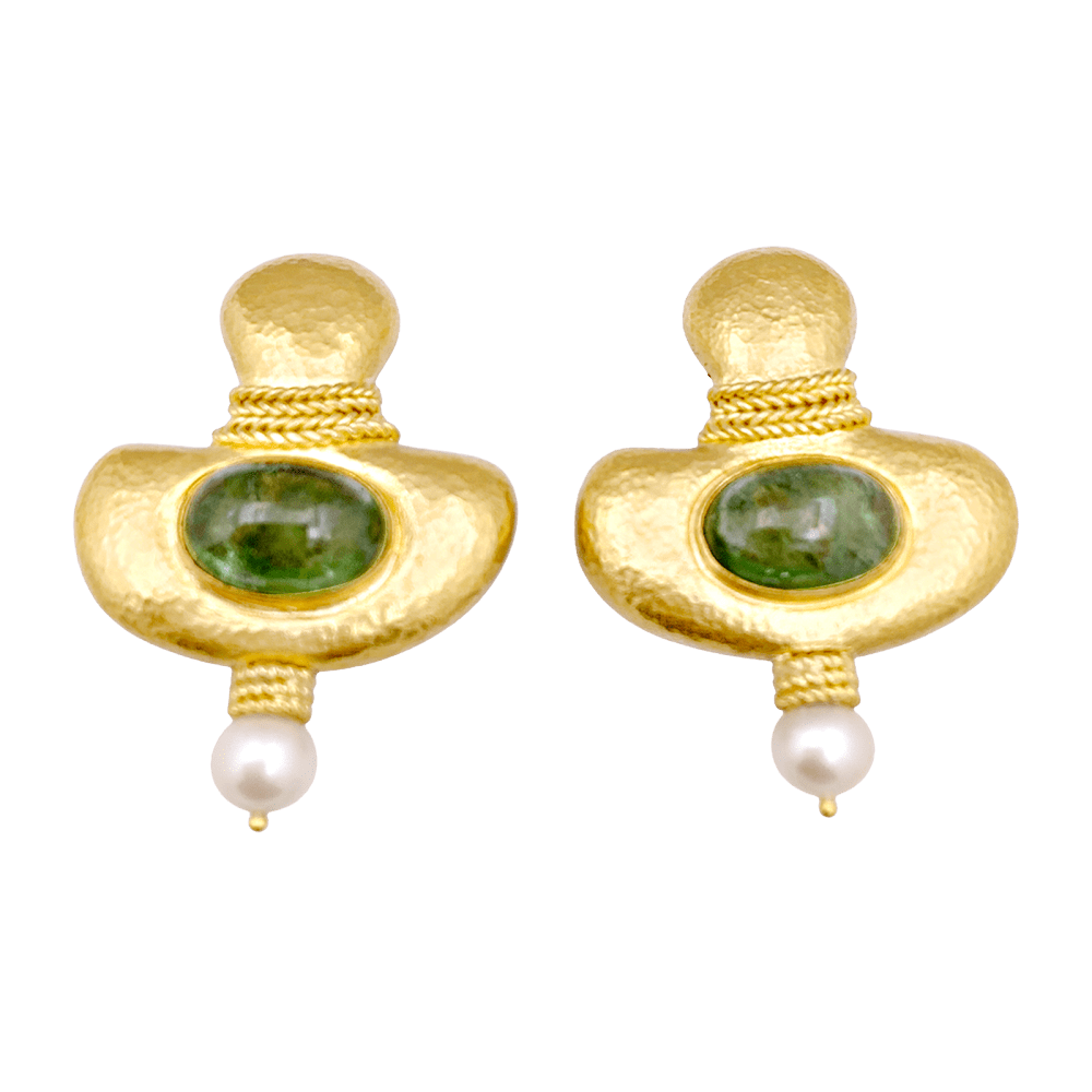 Boucles d'oreilles en or jaune 22kt martelé, tourmalines vertes et perles. 1