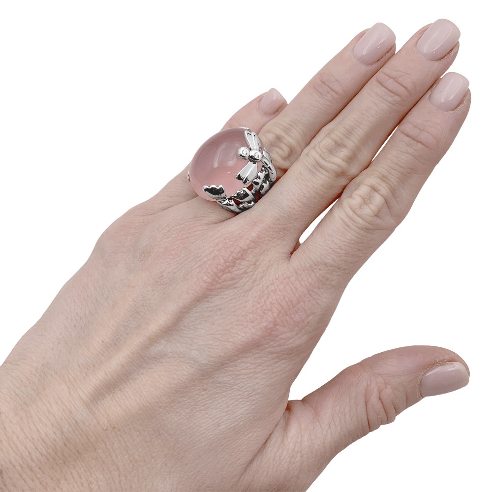 Bague Dior, "Gourmande" en or blanc, quartz rose et diamants.  6