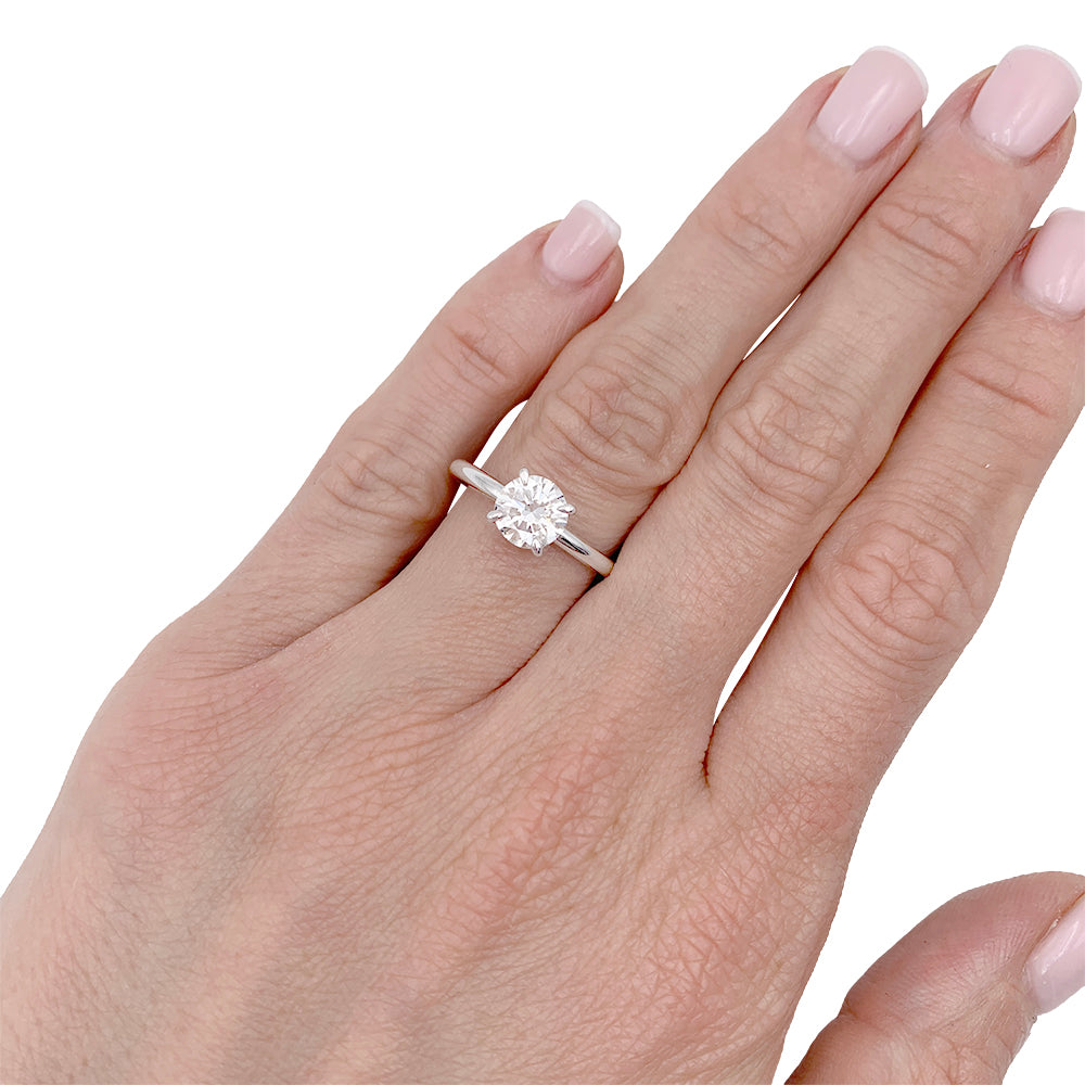 Bague solitaire en or blanc, diamant 1,11 carat. 7