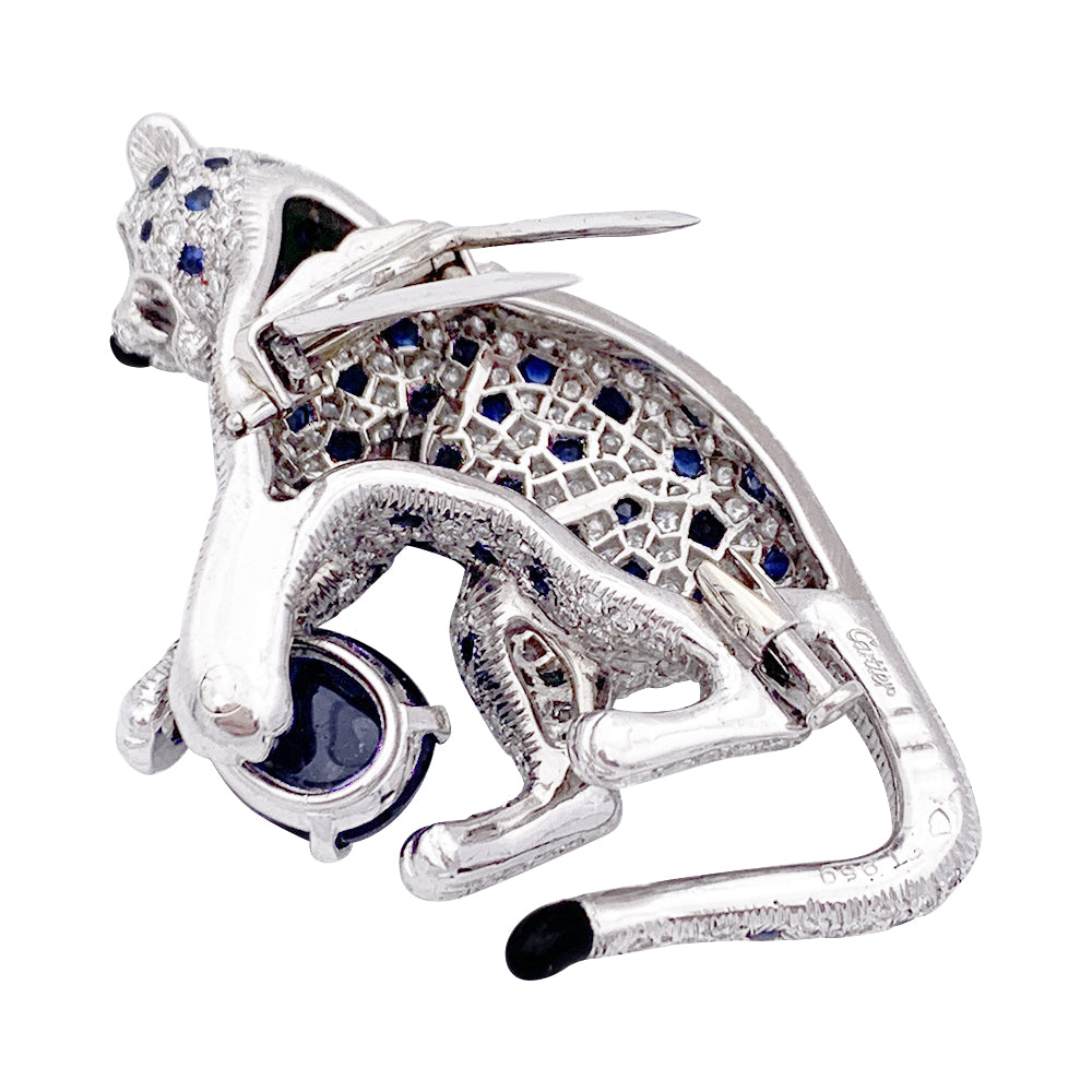 Broche Cartier "Nefertari Panthère" platine, diamants, pierres de couleur, émail. 7
