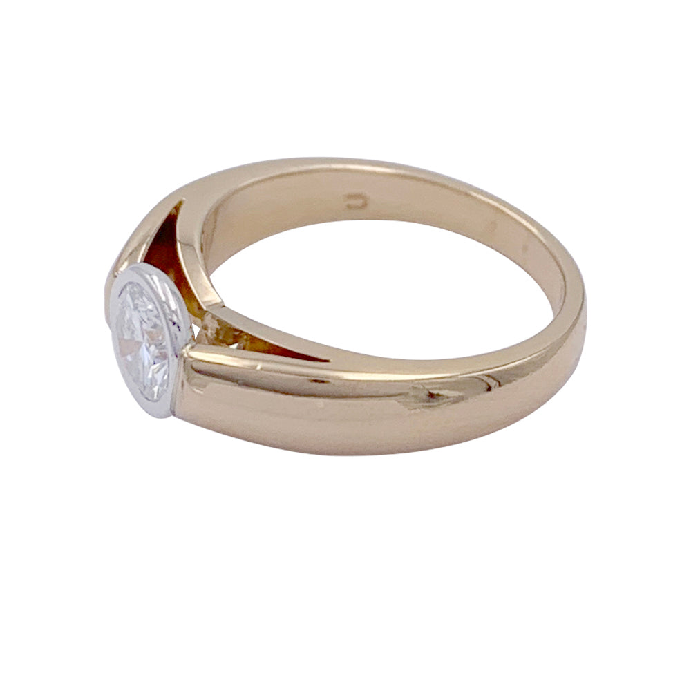 Bague solitaire or jaune, platine. 2