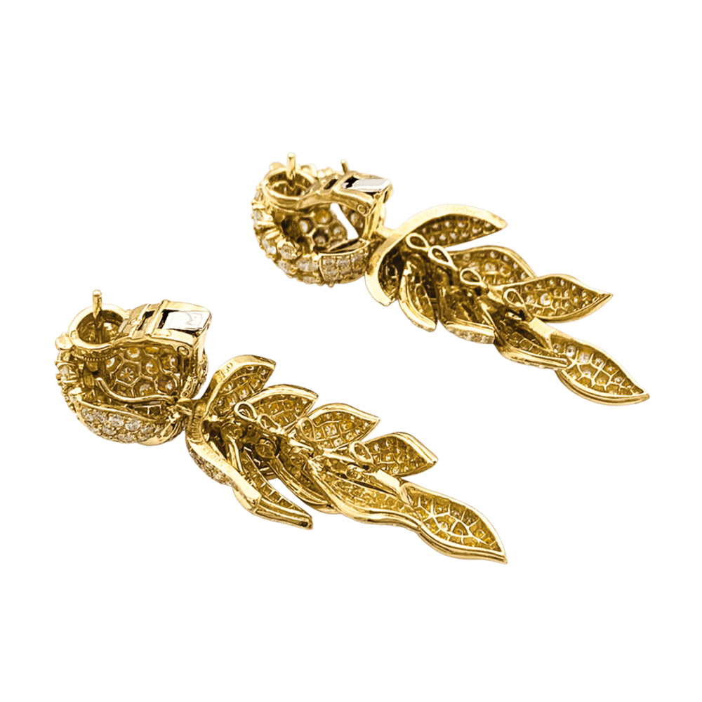 Boucles d'oreilles Cartier, "Fleurs et feuillages", or jaune et diamants.  5