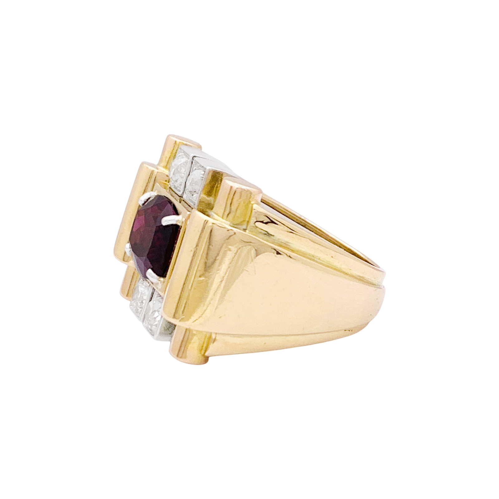 Bague "tank", deux tons d'or, grenat et diamants. 4