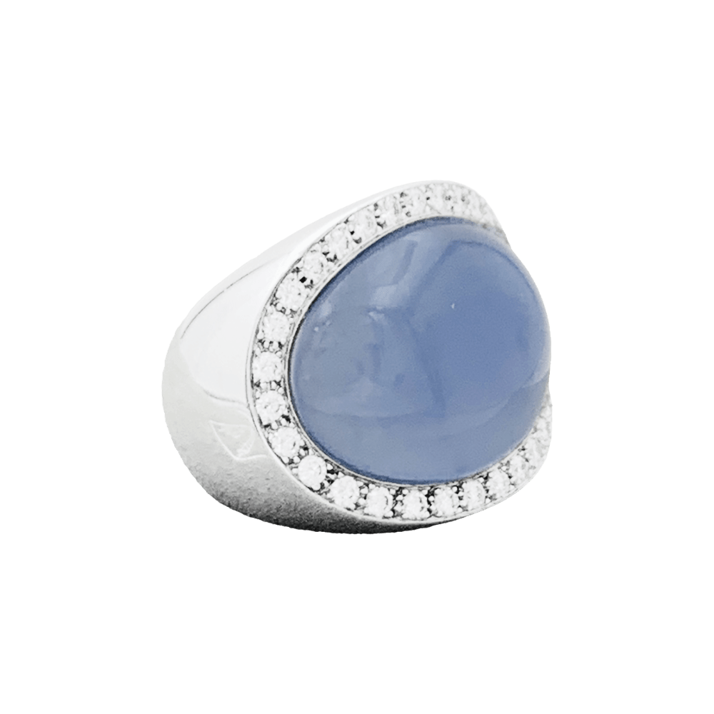 Bague Van Cleef & Arpels or blanc, calcédoine et diamants. 2