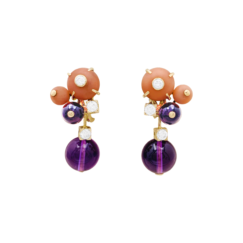Boucles d'oreilles Cartier "Délices de Goa" en or rose, améthystes, diamants et corail. 1