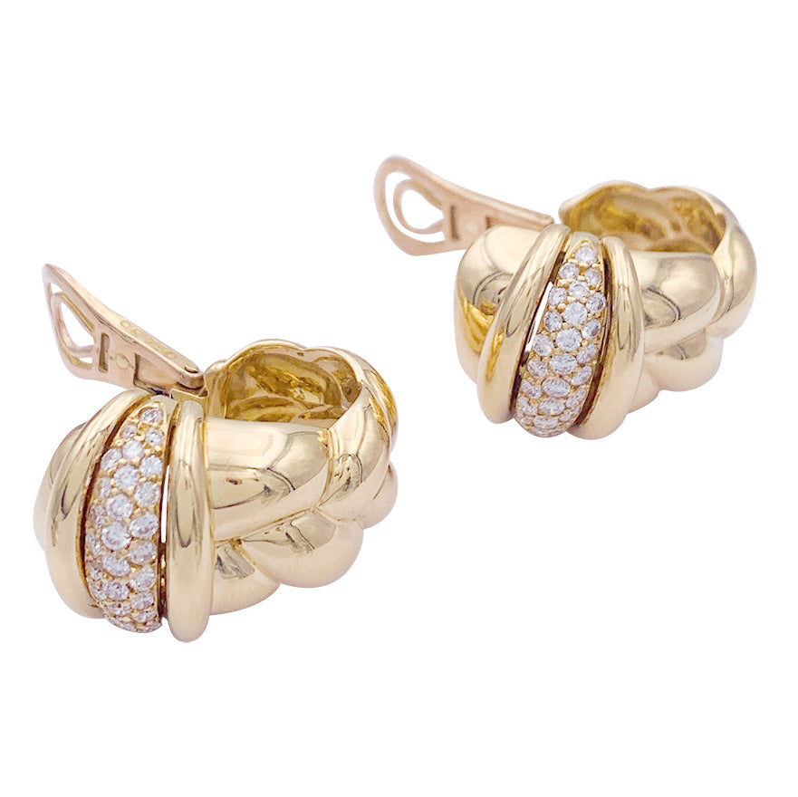Boucles d'oreilles O.J.Perrin, "Vénitien", or jaune, diamants. 4