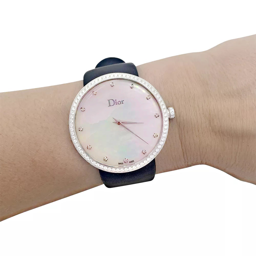 Montre Dior, "La D de Dior", acier, nacre, diamants. 8