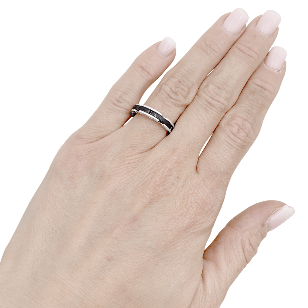 Bague Chanel, "Ultra", or blanc, céramique noire.  5