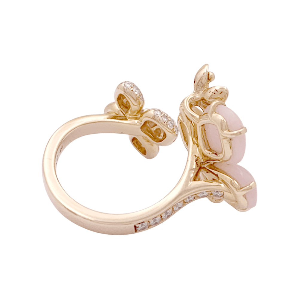 Bague Chaumet, « Hortensia Aube rosée », or rose, diamants, saphir rose et opales roses. 4