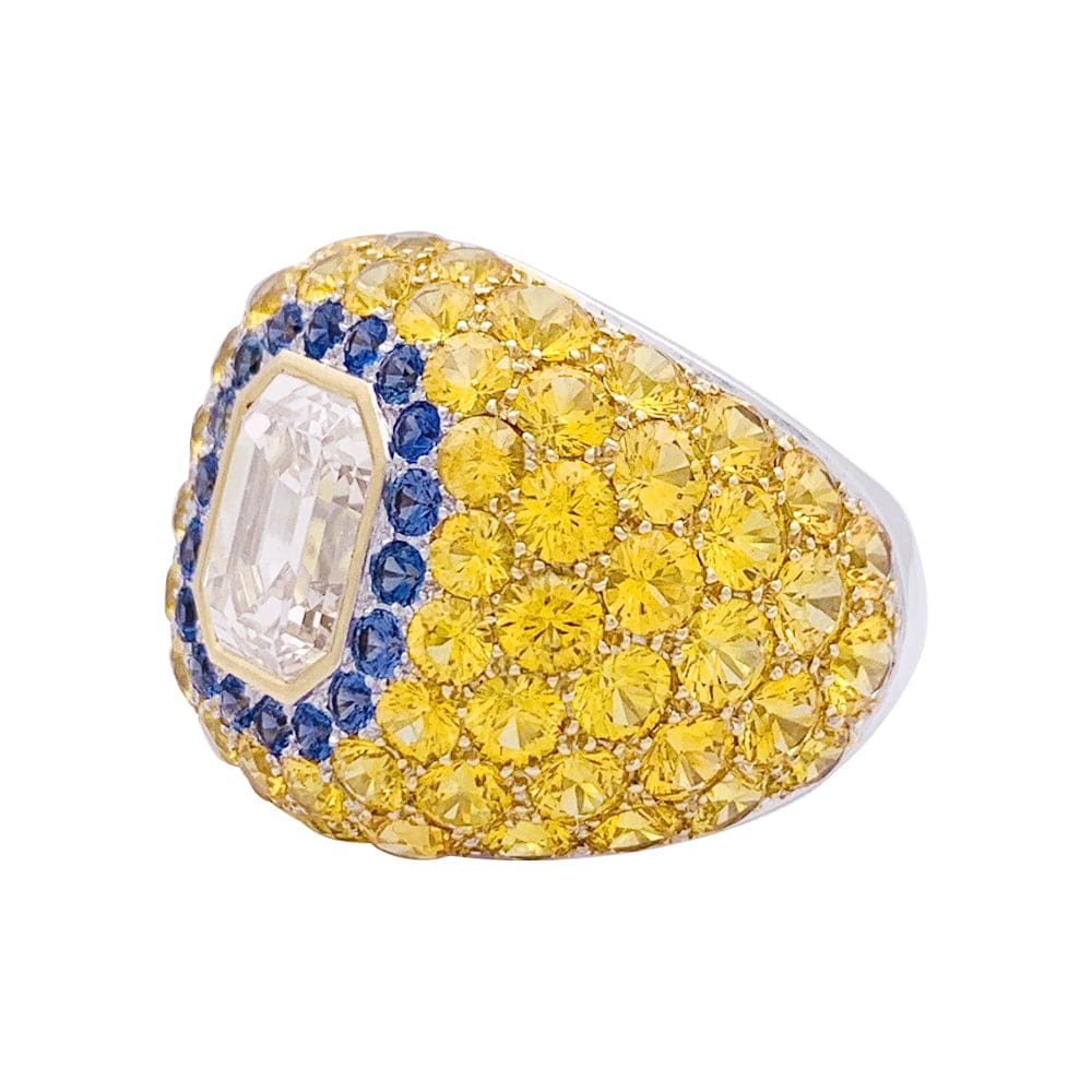 Bague or blanc, saphirs, saphirs jaunes et diamant brun. 2