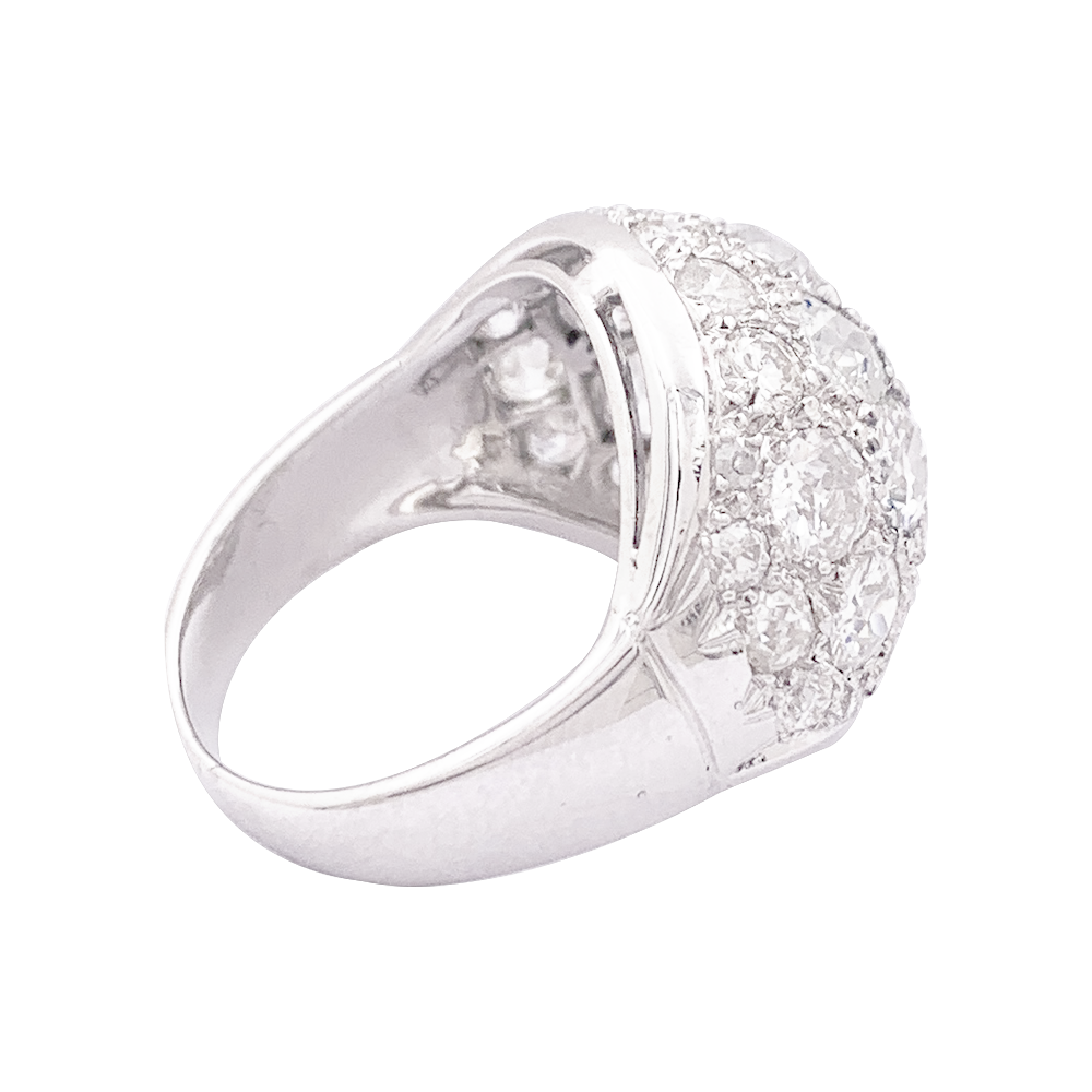 Bague pavage or blanc, diamants. 6