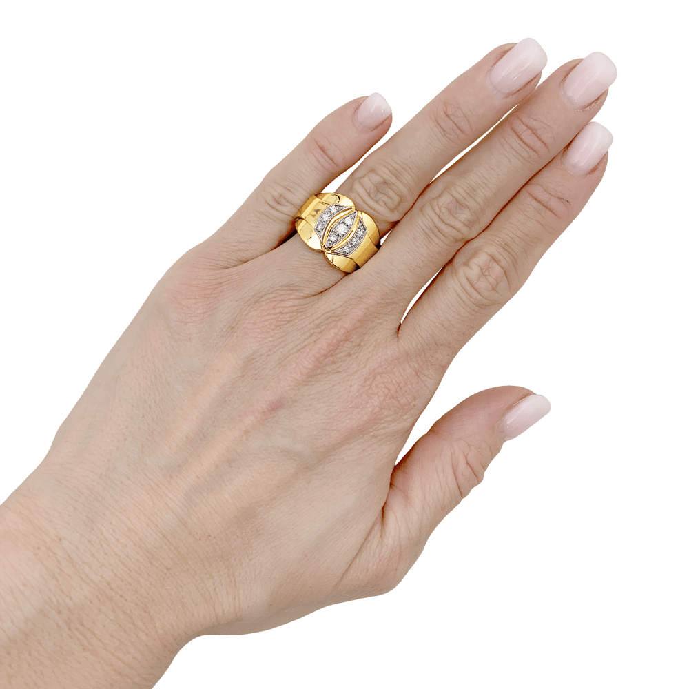 Bague vintage, deux tons d'or et diamants.  5