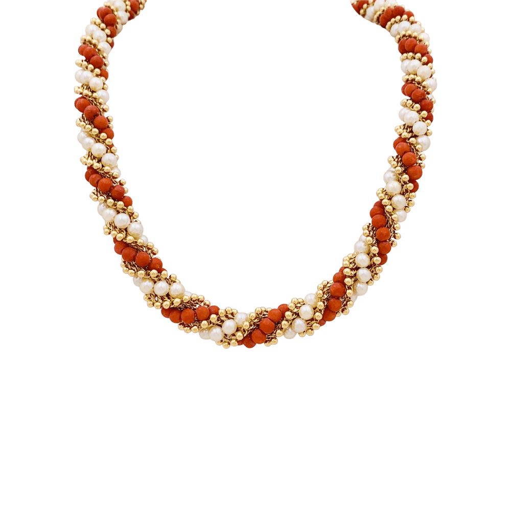 Collier-Sautoir Van Cleef & Arpels, "Twist", or jaune, corail, perles. 1