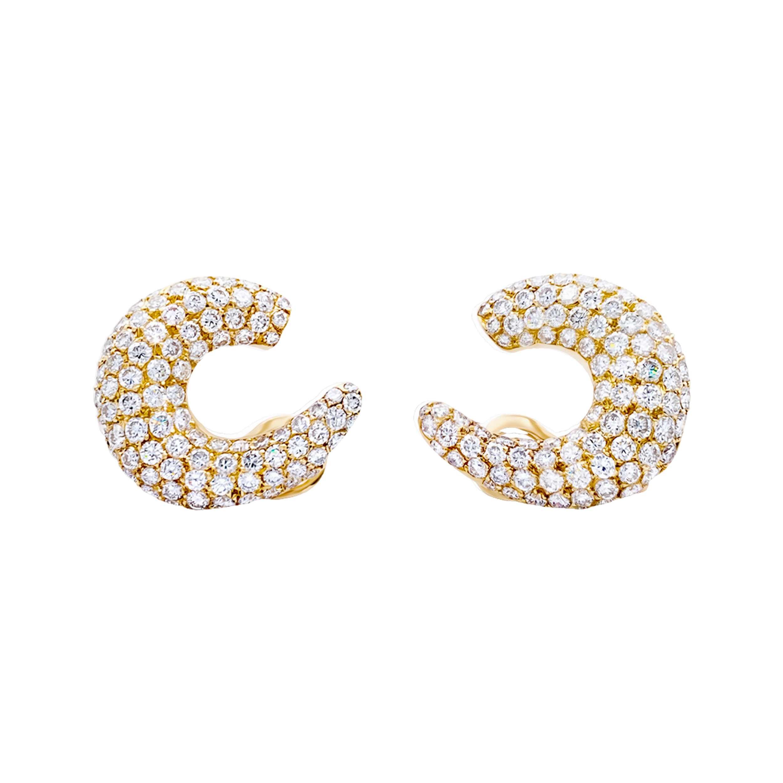 Boucles d'oreilles créoles en or jaune et diamants.  2